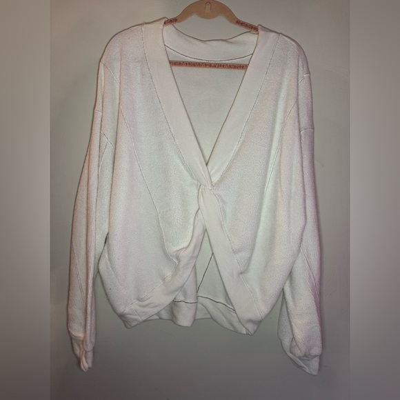 BUCKETLIST Oversized Twist Cozy Sweater - Picture 6 of 7